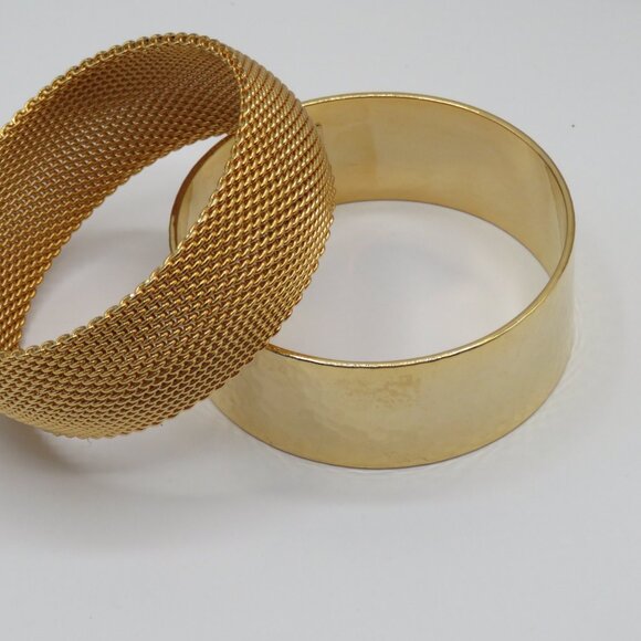 Gold Tone Bangle Bracelets Bundle of 2 - Picture 4 of 11